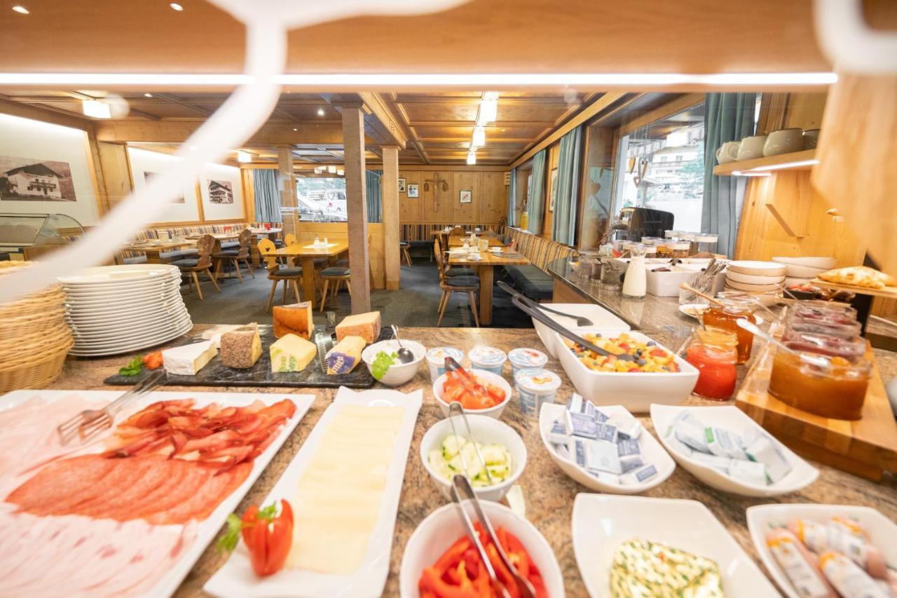 Hotel Das Lisann フェルダーズ エクステリア 写真